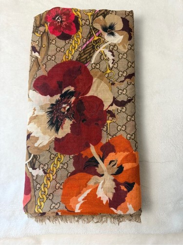 Gucci floral print scarf in - gg,