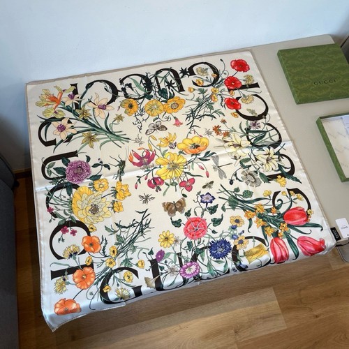 Gucci floral patterns silk - gucci,