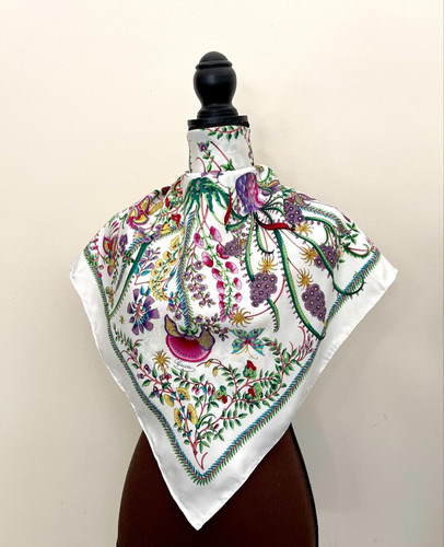 New gucci scarf logo - new,