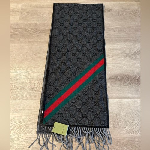 Nwt gucci wool scarf - nwt,
