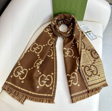 Gucci 100%Cashmere GG Logo