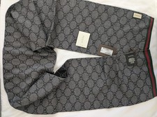 reversible Gucci scarf