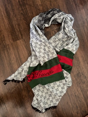 Gucci scarf with monogram - gg,