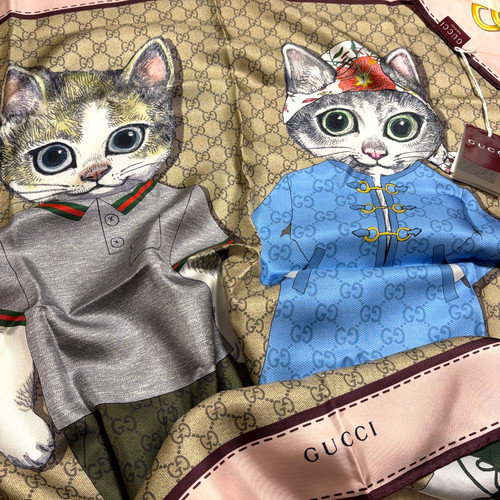 Gucci silk scarf 35in - gucci,