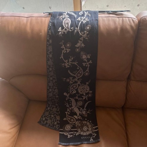 Gucci stole paisley pattern - gucci,