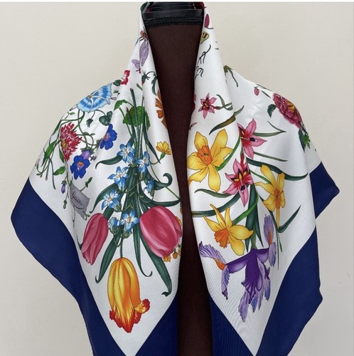 Gucci floral silk scarf with - floral,